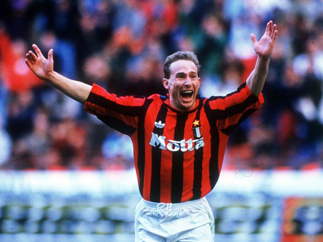 Papin con la maglia del Milan