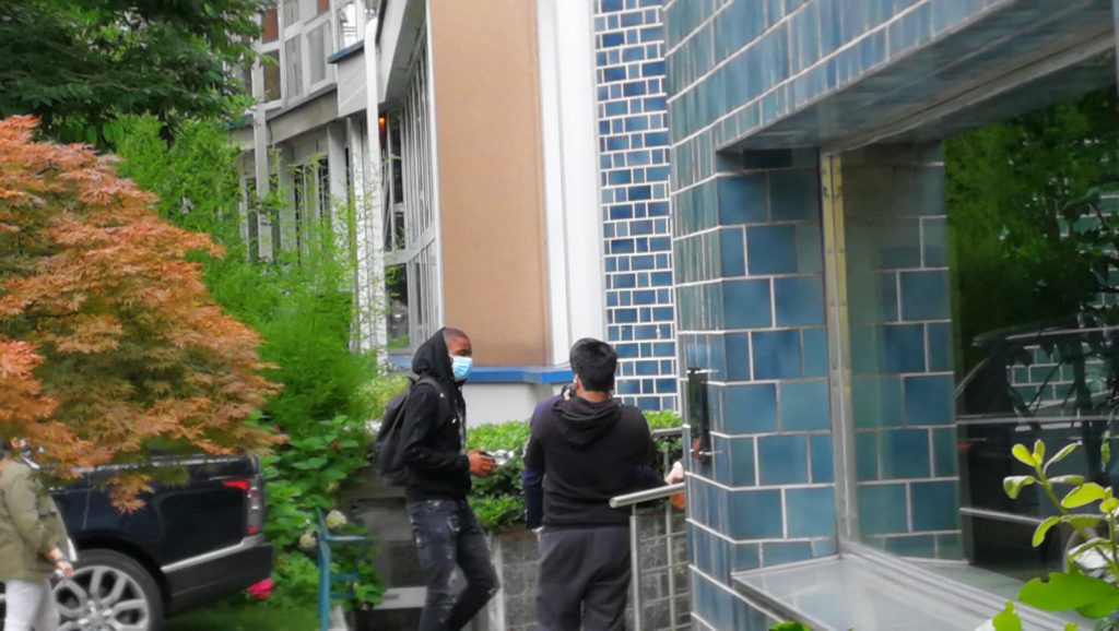 Milan: Pierre Kalulu il giorno delle sue visite mediche con il Milan - Milanpress, robe dell'altro diavolo