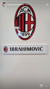 Il nome di Ibra e lo stemma del Milan nello spogliatoio