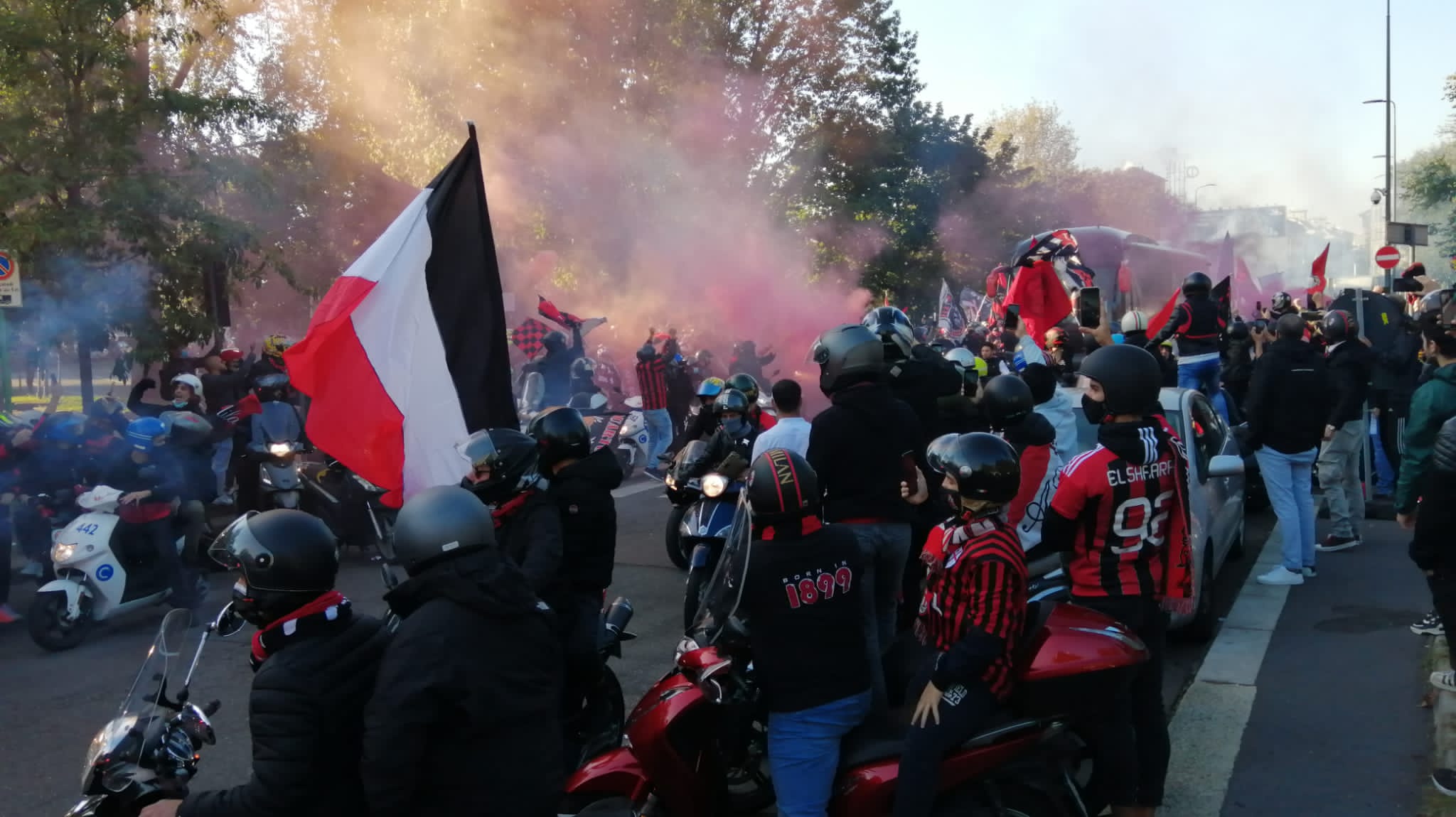 cori della curva sud milan