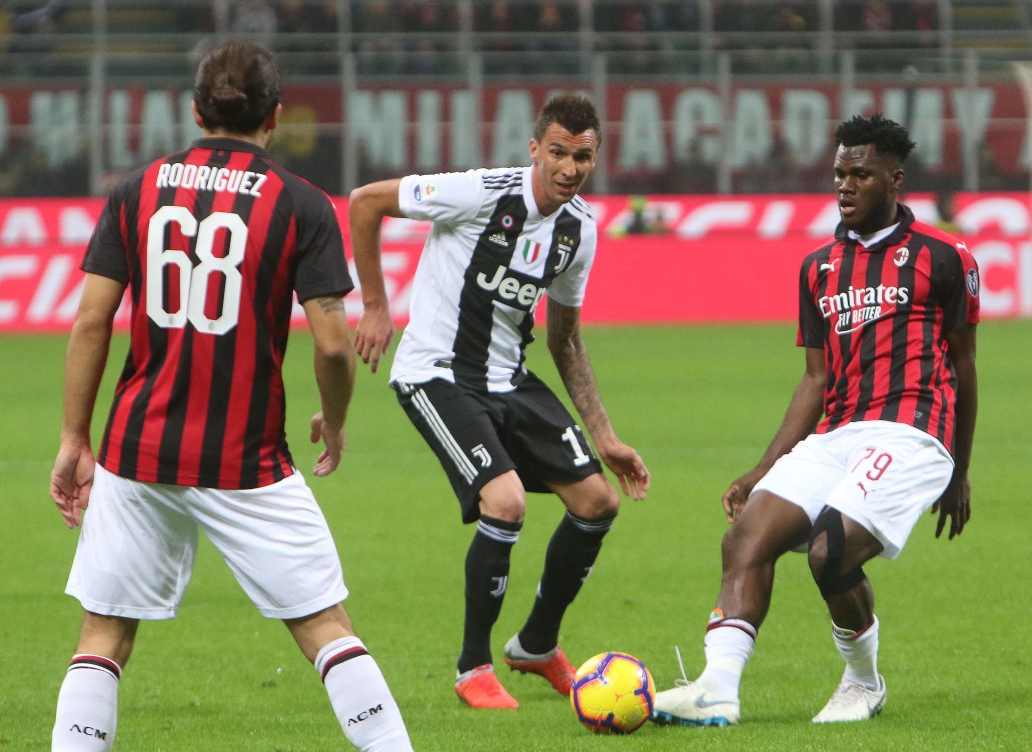 Mario Mandzukic - Milanpress, robe dell'altro diavolo