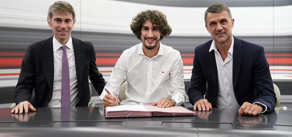 Milan: Yacine Adli