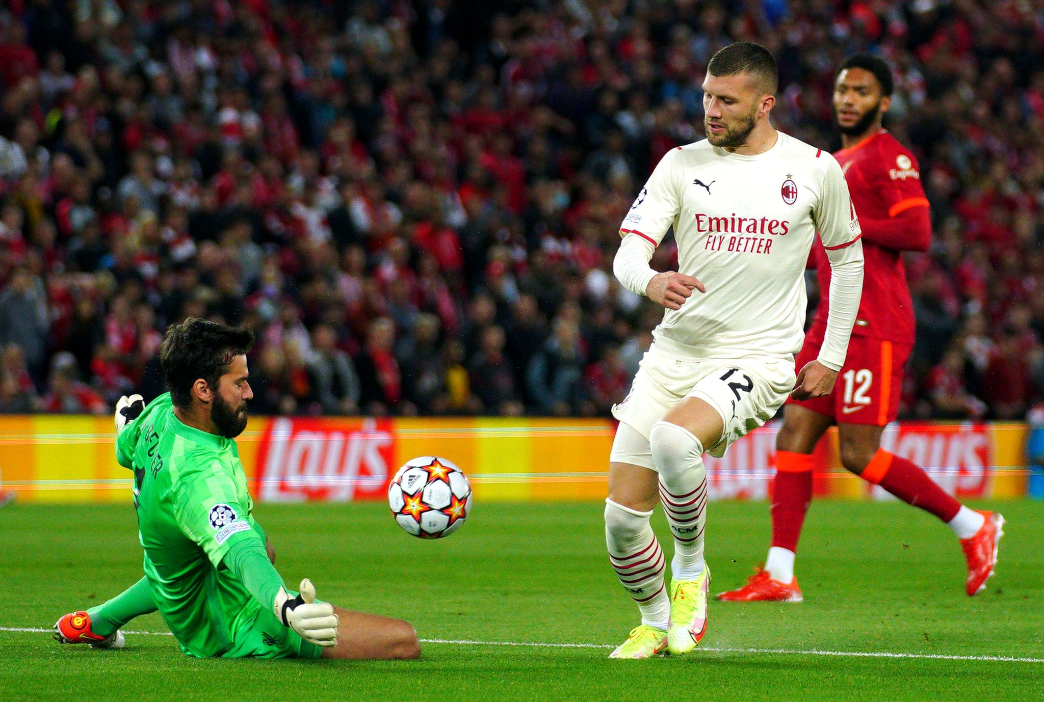 Liverpool-Milan: Ante Rebic, Joe Gomez e Alisson Becker (Photo Credit: Agenzia Fotogramma) Liverpool-Milan: Ante Rebic, Joe Gomez e Alisson Becker (Photo Credit: Agenzia Fotogramma)