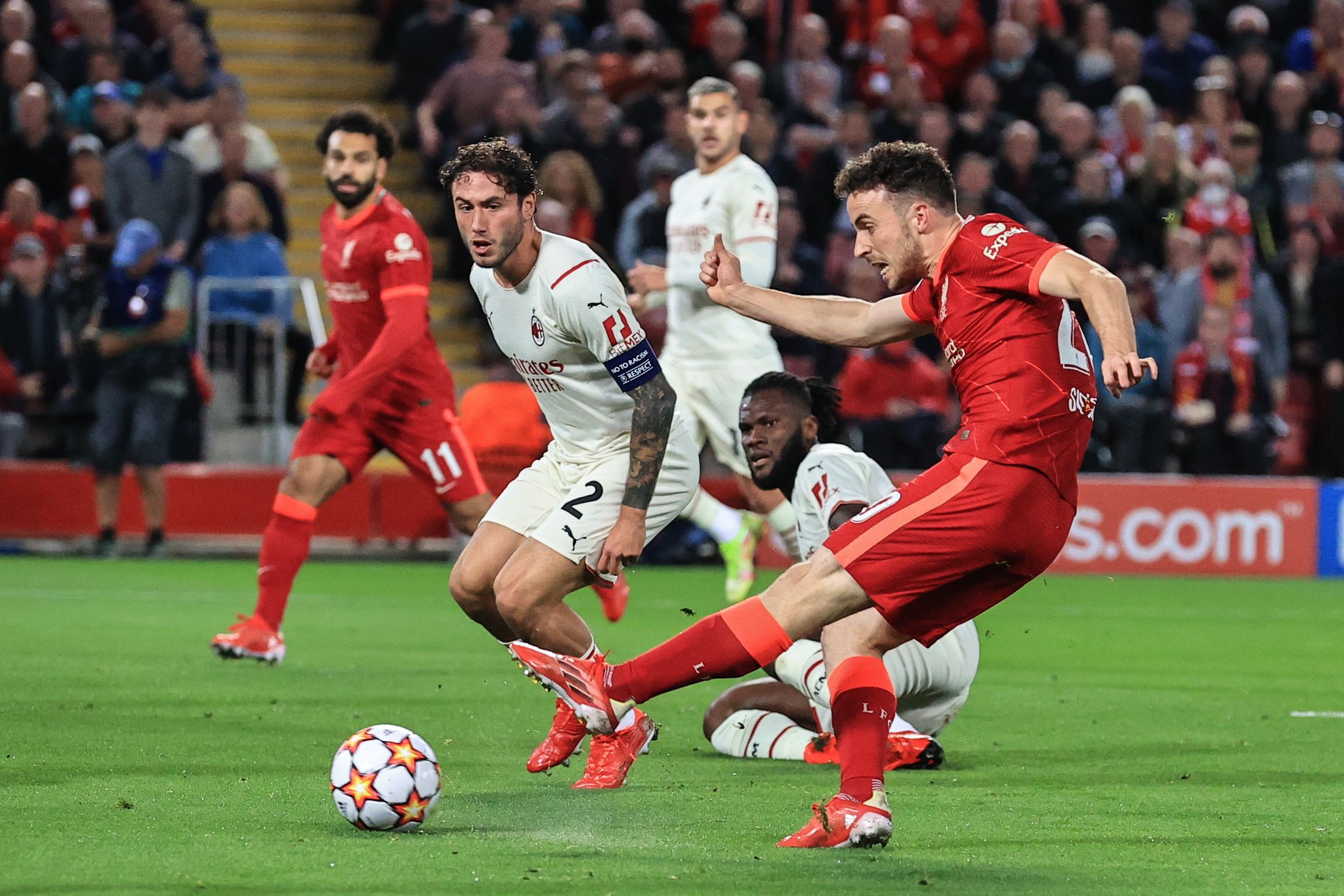 Liverpool-Milan: Davide Calabria, Franck Kessie, Theo Hernandez, Andrew Robertson e Mohamed Salah (Photo Credit: Agenzia Fotogramma)