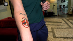 Gianluigi Donnarumma e il tatuaggio rossonero 