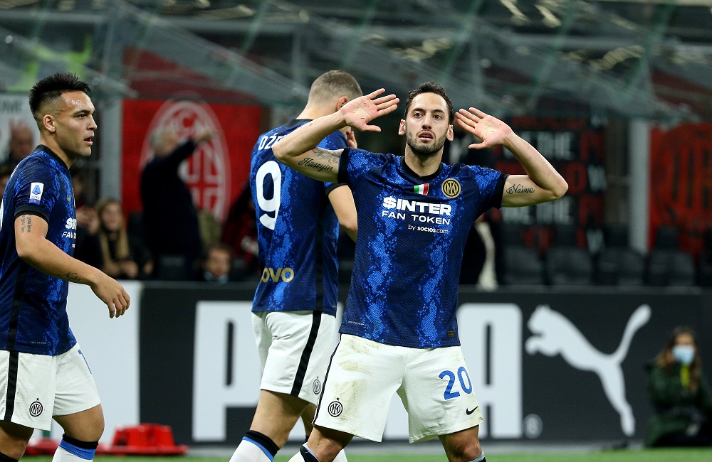 Inter: Hakan Calhanoglu, Lautaro Martinez ed Edin Dzeko (Photo Credit: Agenzia Fotogramma)