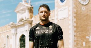 Venezia: Thomas Henry - MilanPress, robe dell'altro diavolo