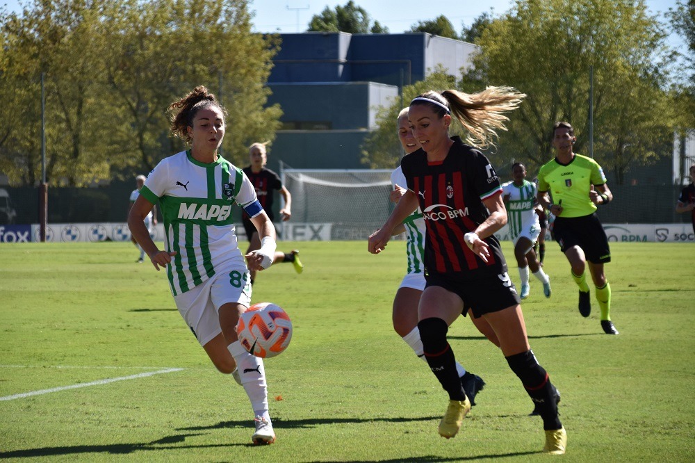 Milan Femminile: Kosovare Asllani - MilanPress, robe dell'altro diavolo Milan Femminile: Kosovare Asllani - MilanPress, robe dell'altro diavolo