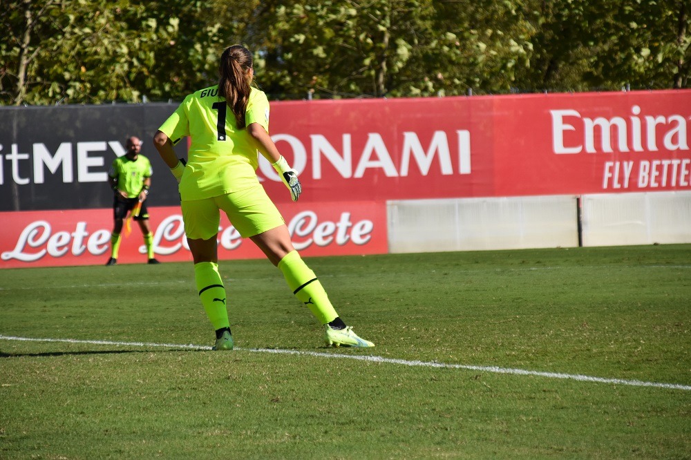 Milan Femminile: Laura Giuliani - MilanPress, robe dell'altro diavolo