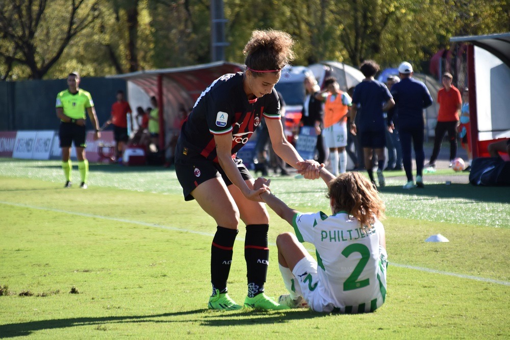 Milan Femminile: Angelica Soffia - MilanPress, robe dell'altro diavolo Milan Femminile: Angelica Soffia - MilanPress, robe dell'altro diavolo