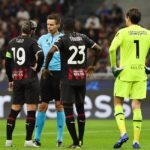 Milan-Chelsea: Theo Hernandez, Fikayo Tomori, Ciprian Tatarusanu e l'arbitro Daniel Siebert (Photo Credit: Agenzia Fotogramma)