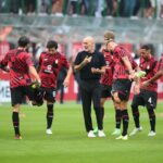 Pioli e squadra pre Milan-Inter Derby (Agenzia Fotogramma)