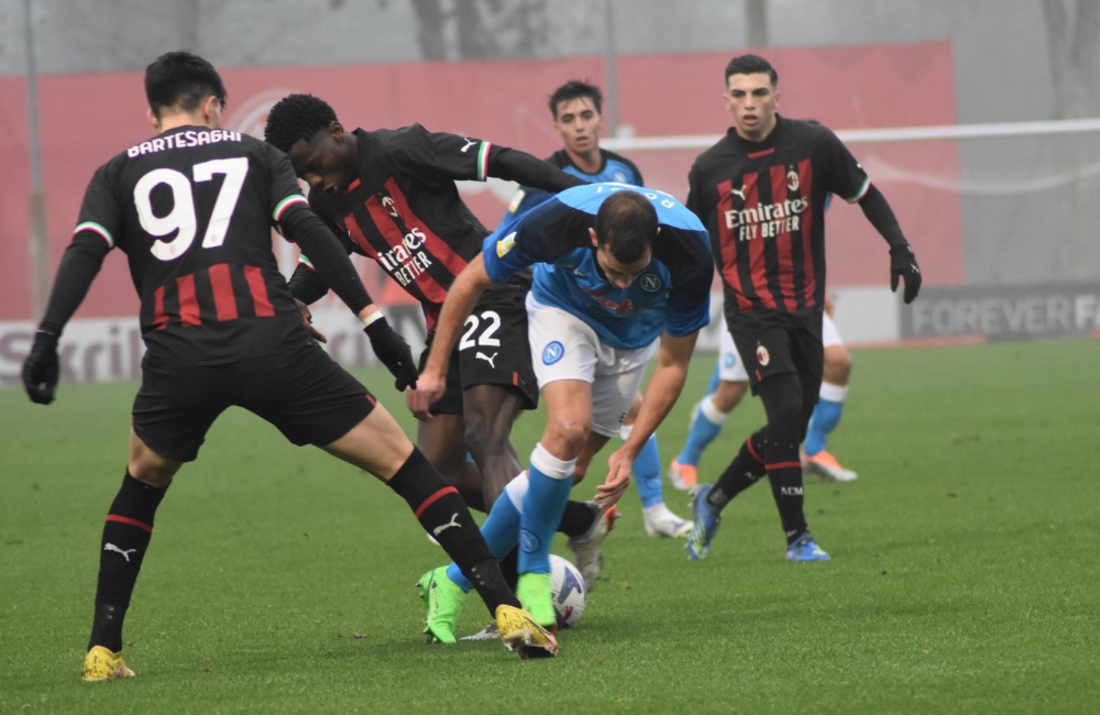 Milan-Napoli Primavera: Davide Bartesaghi, Victor Eletu - MilanPress, robe dell'altro diavolo Milan-Napoli Primavera Davide Bartesaghi, Victor Eletu - MilanPress, robe dell'altro diavolo