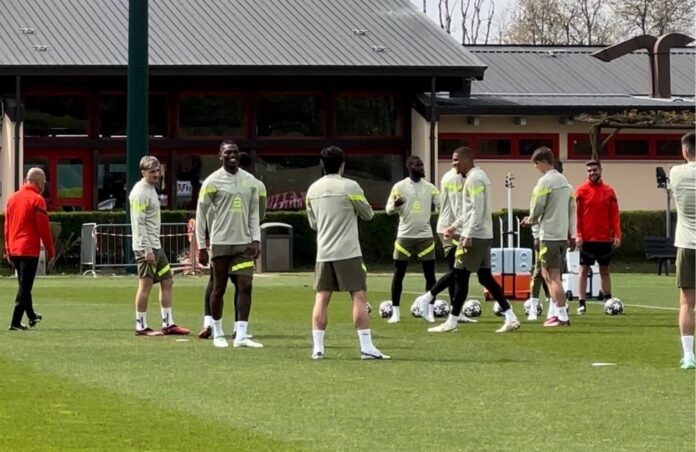 Milanello, il torello dei rossoneri: Rafael Leao, Alexis Saelemaekers, Malick Thiaw, Fikayo Tomori, Sandro Tonali, Charles De Ketelaere - MilanPress, robe dell'altro diavolo