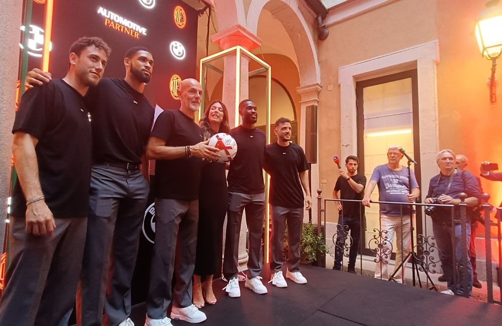 Milan: Stefano Pioli, Ruben Loftus-Cheek, Fikayo Tomori, Alessandro Florenzi, Davide Calabria all'evento BMW - MilanPress, robe dell’altro diavolo Milan: Stefano Pioli, Ruben Loftus-Cheek, Fikayo Tomori, Alessandro Florenzi, Davide Calabria all'evento BMW - MilanPress, robe dell’altro diavolo
