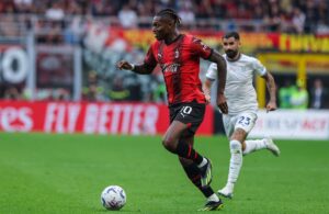 Milan-Lazio: Rafael Leao e Elseid Hysaj (Photo Credit: Agenzia Fotogramma)