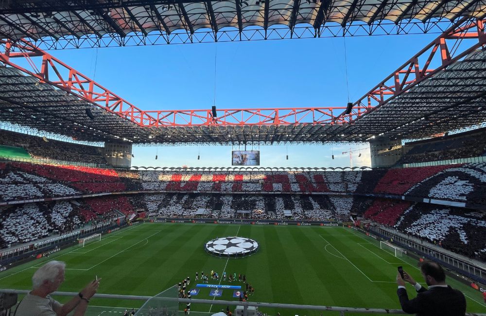 Milan-Newcastle: coreografia San Siro Champions League - MilanPress, robe dell'altro diavolo
