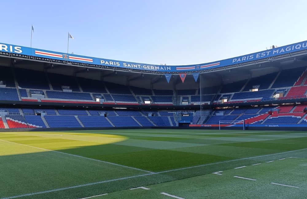 Parc des Princes PSG - MilanPress, robe dell'altro diavolo Parc des Princes PSG - MilanPress, robe dell'altro diavolo