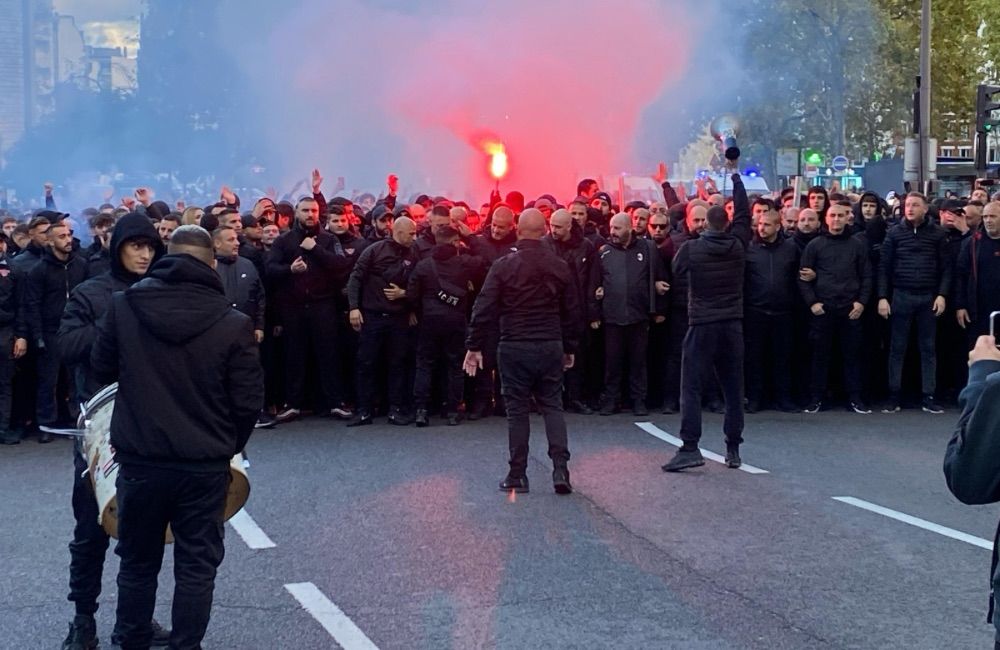 Corteo Curva Sud per PSG-Milan - MilanPress, robe dell'altro diavolo Corteo Curva Sud per PSG-Milan - MilanPress, robe dell'altro diavolo