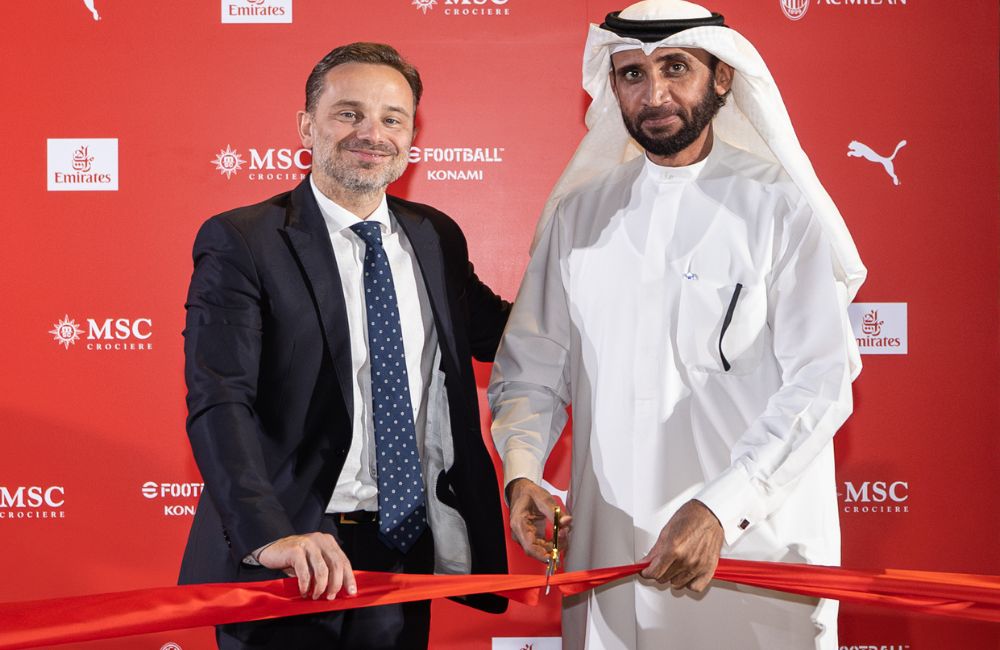 Casa Milan Dubai: il taglio del nastro con Giorgio Furlani e Mohammed Ibrahim Al Shaibani (Photo via AC Milan)