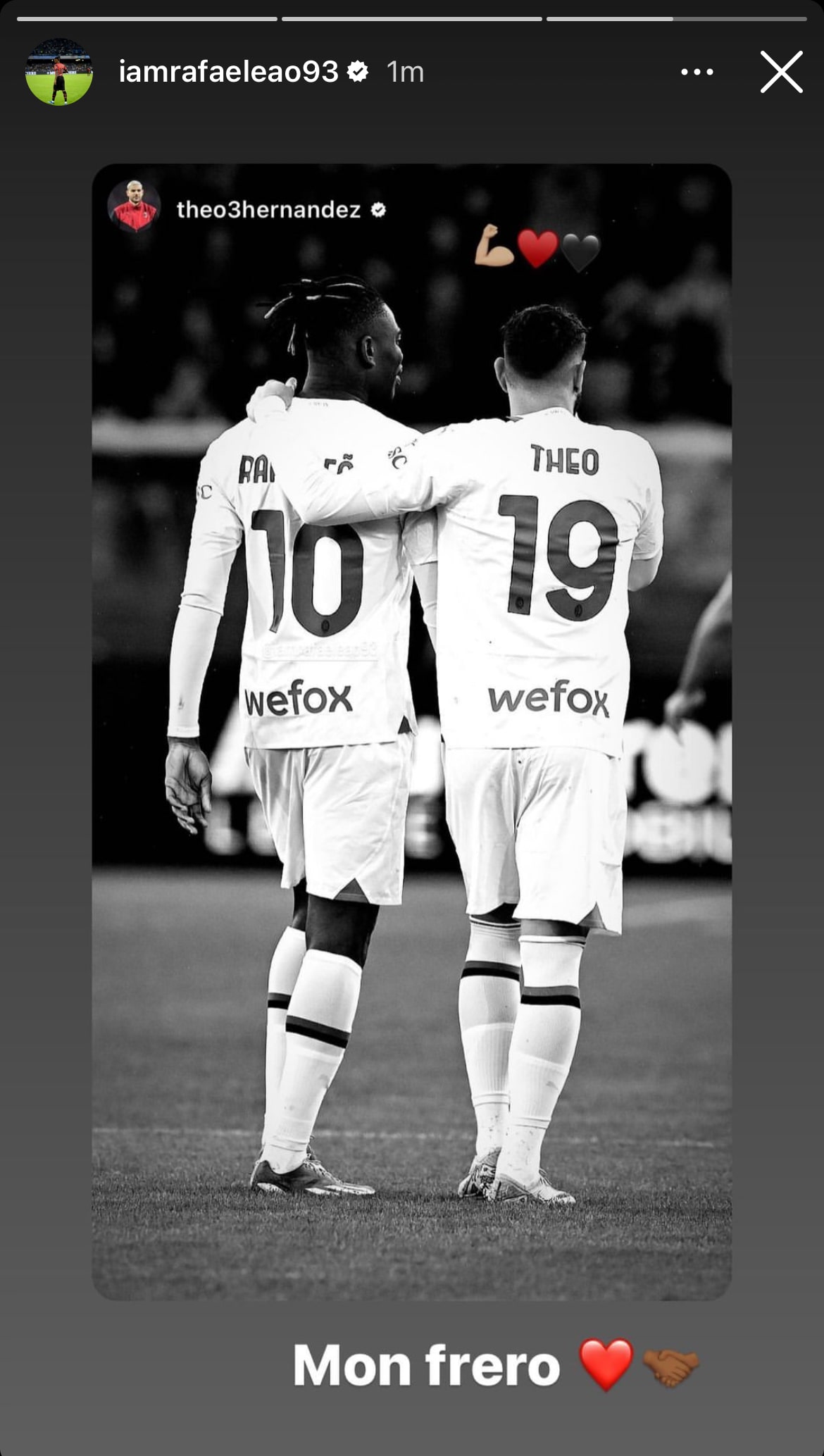 La story Instagram di Theo Hernandez con Rafael Leao La story Instagram di Theo Hernandez con Rafael Leao