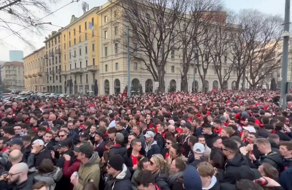 Rennes: il corteo di tifosi a Milano
