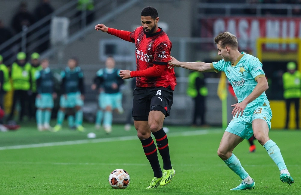 Milan-Slavia Praga: Ruben Loftus-Cheek e Ondrej Zmrzly (Photo Credit: Agenzia Fotogramma)