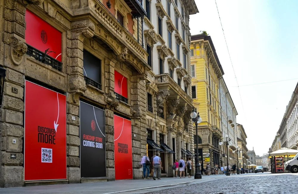 AC Milan New Flaghsip Store Announcement (Photo by Diego Puletto/AC Milan via Getty Images) AC Milan New Flaghsip Store Announcement (Photo by Diego Puletto/AC Milan via Getty Images)