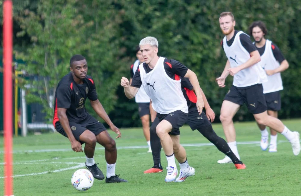 Milan: Pierre Kalulu, Alexis Saelemaekers - MilanPress, robe dell'altro diavolo Milan: Pierre Kalulu, Alexis Saelemaekers - MilanPress, robe dell'altro diavolo