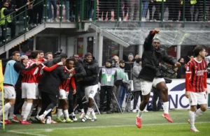 Milan-Parma: l'esultanza della squadra al gol di Samuel Chukwueze (Photo Credit Agenzia Fotogramma)