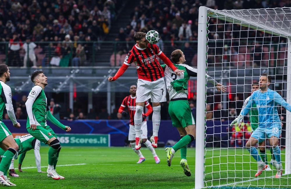 Milan-Feyenoord: il gol di Santiago Gimenez (Photo Credit: IPA Agency) Milan-Feyenoord: il gol di Santiago Gimenez (Photo Credit: IPA Agency)