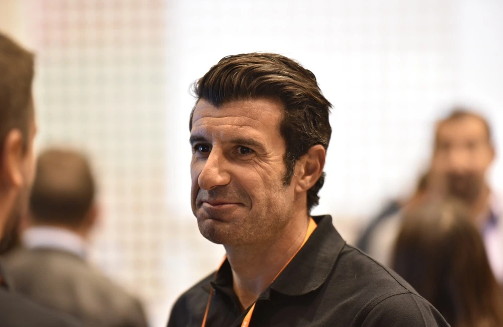 Luis Figo (fonte: Wikimedia Commons)