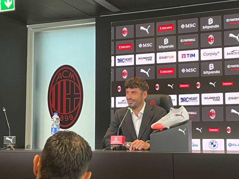 Milan: Pietro Terracciano Milan Press - Robe dell'altro Diavolo