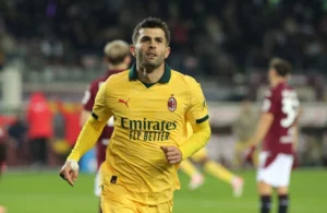 Torino-Milan: l'esultanza di Christian Pulisic dopo il gol (Photo Credit: Claudio Benedetto / IPA Sport / IPA via IPA Agency)