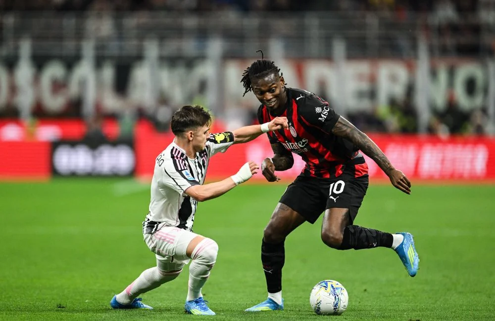 Milan-Juventus: Francisco Conceicao, Rafael Leao (Photo Credit: Tiziano Ballabio / IPA Sport / IPA via IPA Agency)