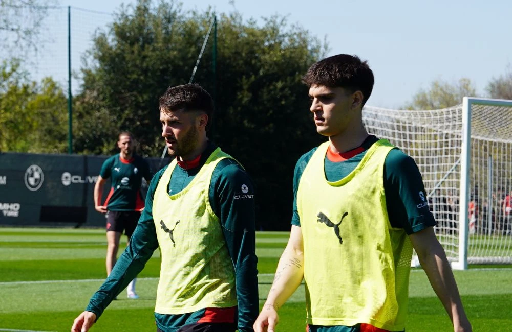 Milan: Santiago Gimenez, Davide Bartesaghi - MilanPress, robe dell'altro diavolo