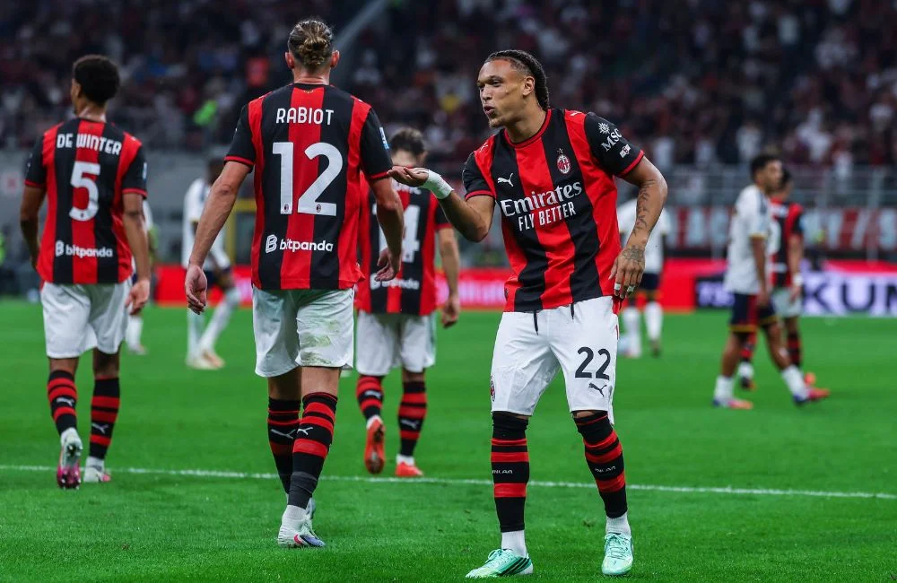 Milan-Lecce: Diego Moreira, Adrien Rabiot (Photo Credit: Fabrizio Carabelli / IPA Sport / IPA via IPA Agency) Milan-Lecce: Diego Moreira, Adrien Rabiot (Photo Credit: Fabrizio Carabelli / IPA Sport / IPA via IPA Agency)