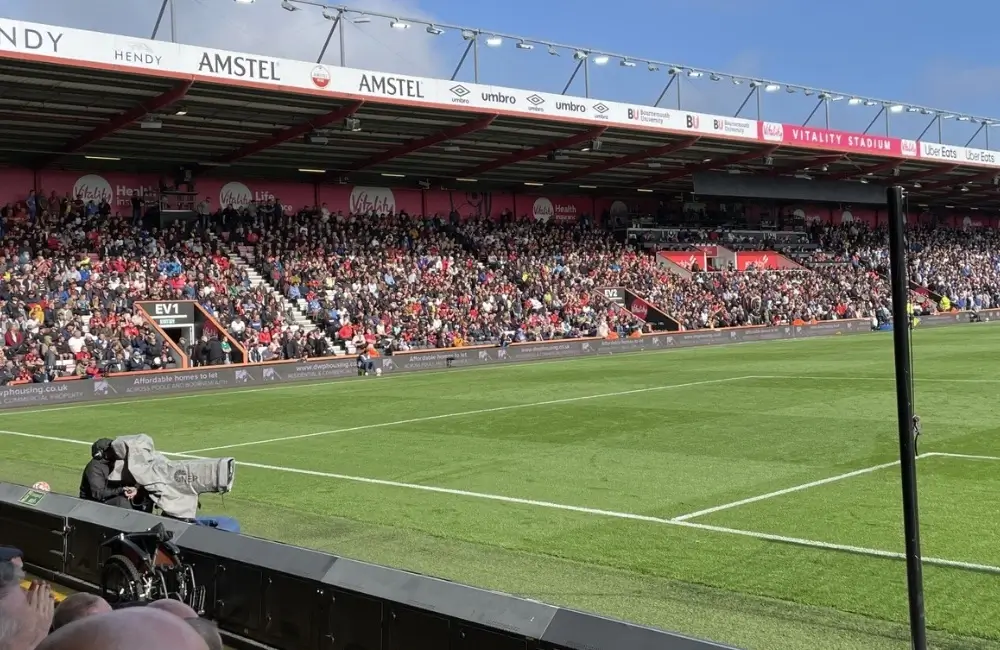 Bournemouth Vitality Stadium (Fonte: Wikimedia Commons) Bournemouth Vitality Stadium (Fonte: Wikimedia Commons)