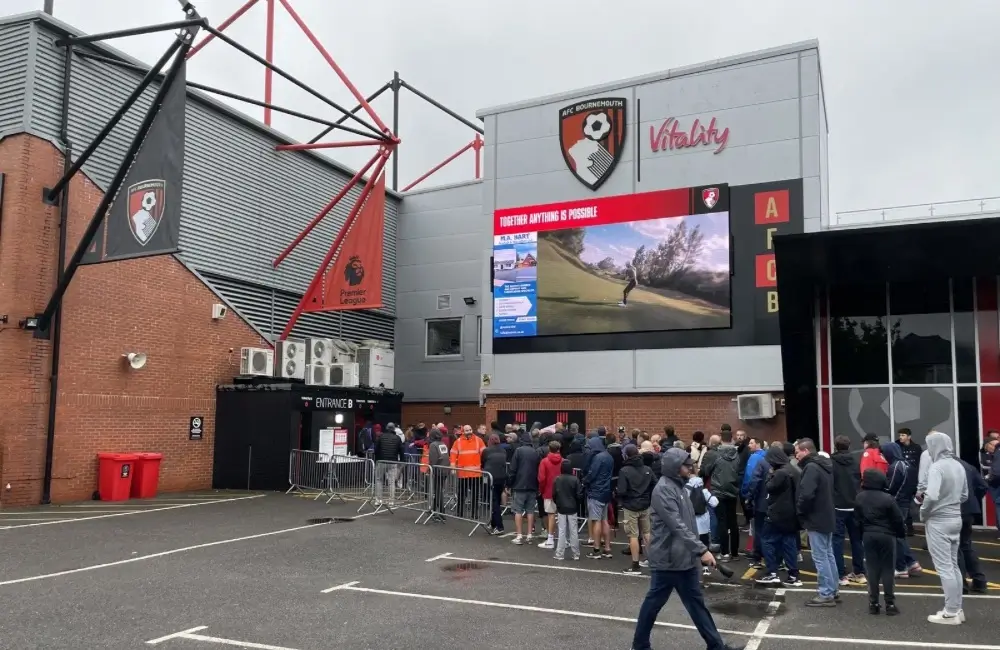 Bournemouth Vitality Stadium (Fonte: Wikimedia Commons)